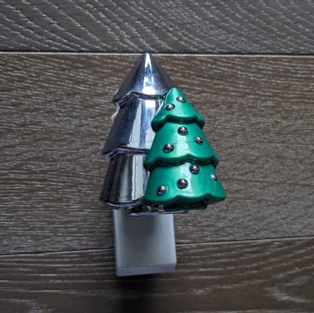 Bath & Body Works Christmas Tree Wallflower Plug In
